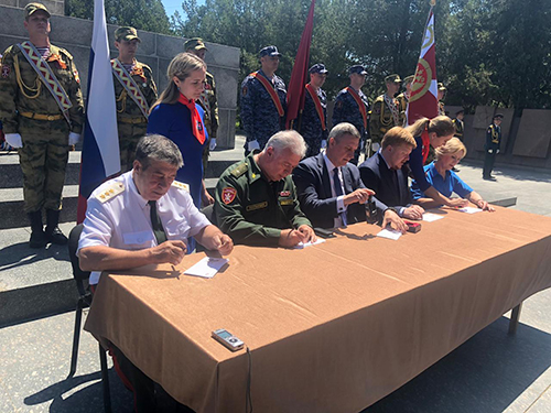 23 мая состоялось памятное гашение конверта с оригинальной маркой, посвящённого Герою Советского Союза Степану Андреевичу Неустроеву